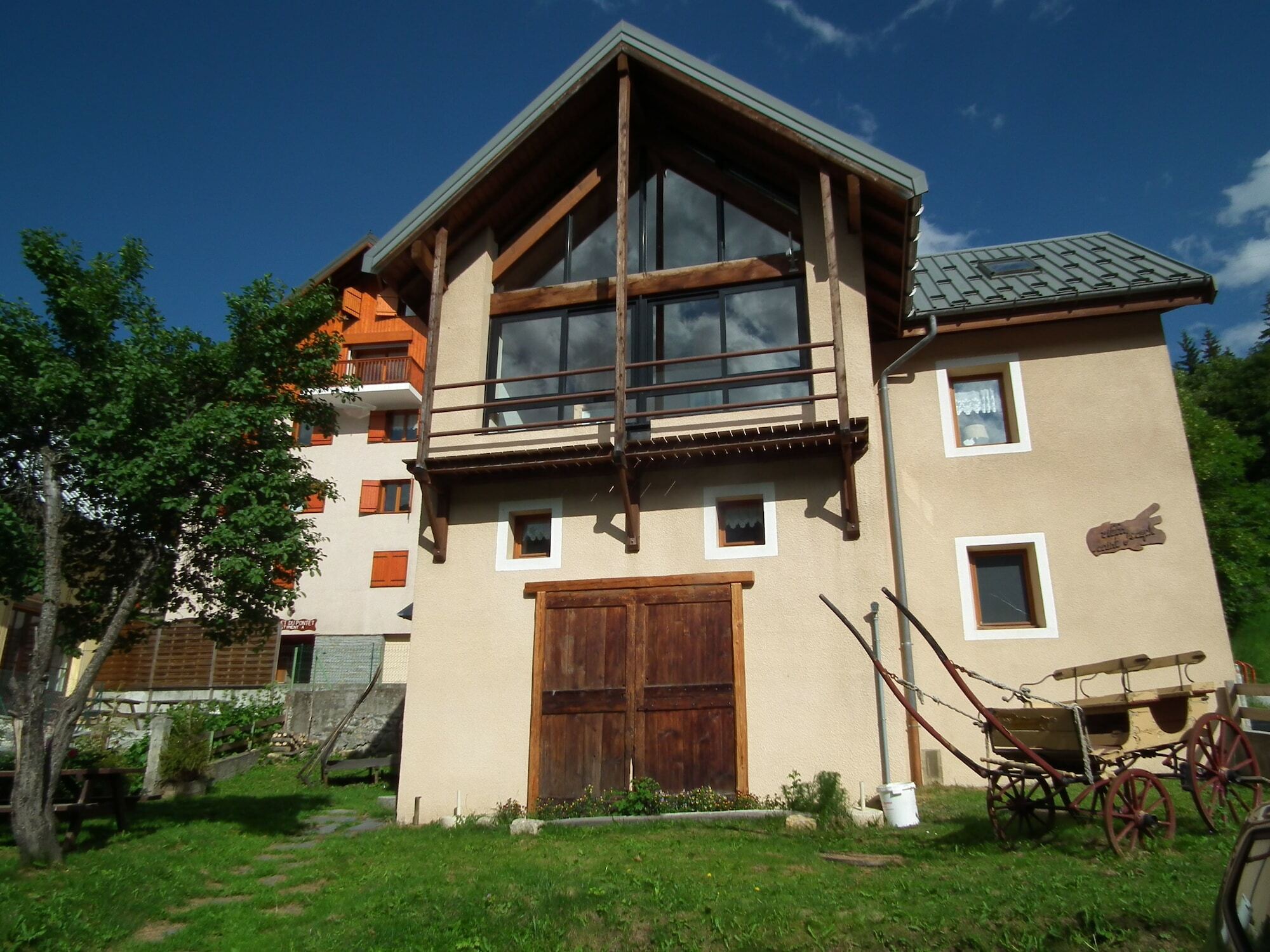 Apartment Chez Le Marquis Du Pontet