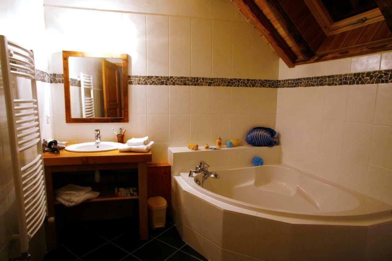 Chez Le Marquis Du Pontet
